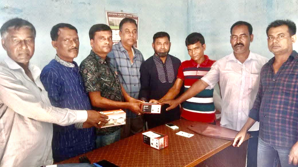 শাল্লায় পূজা মন্ডপে সিসি ক্যামেরা প্রদান করলেন বিএনপি নেতা পাবেল চৌধুরী