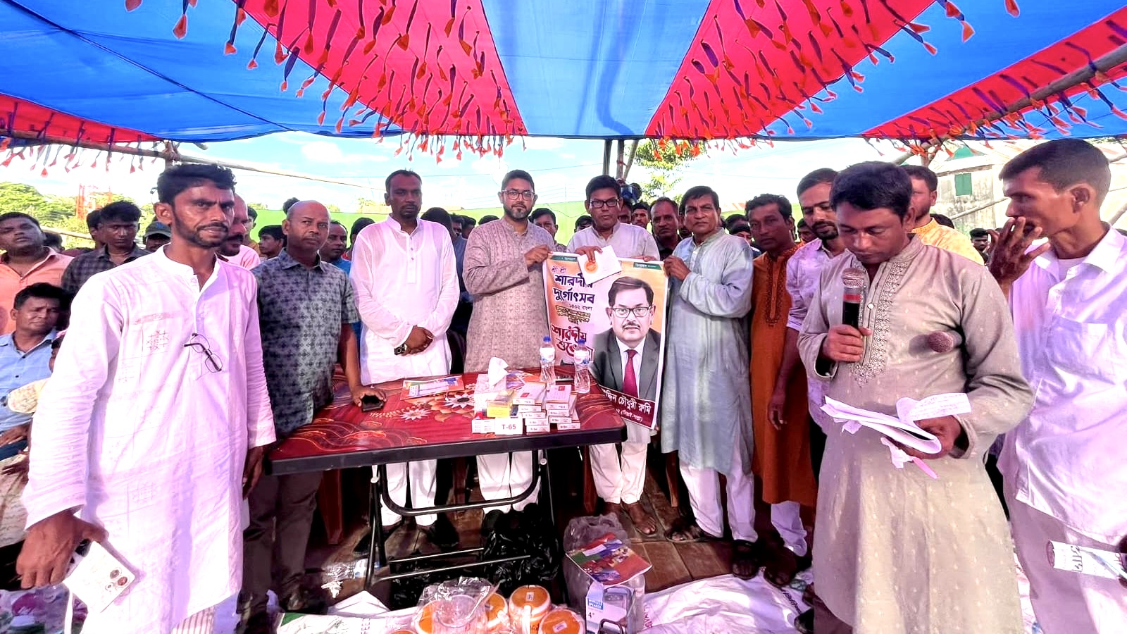 শাল্লায় পূজা মণ্ডপ পরিদর্শনে ব্যারিষ্টার মাহাদীন চৌধুরী
