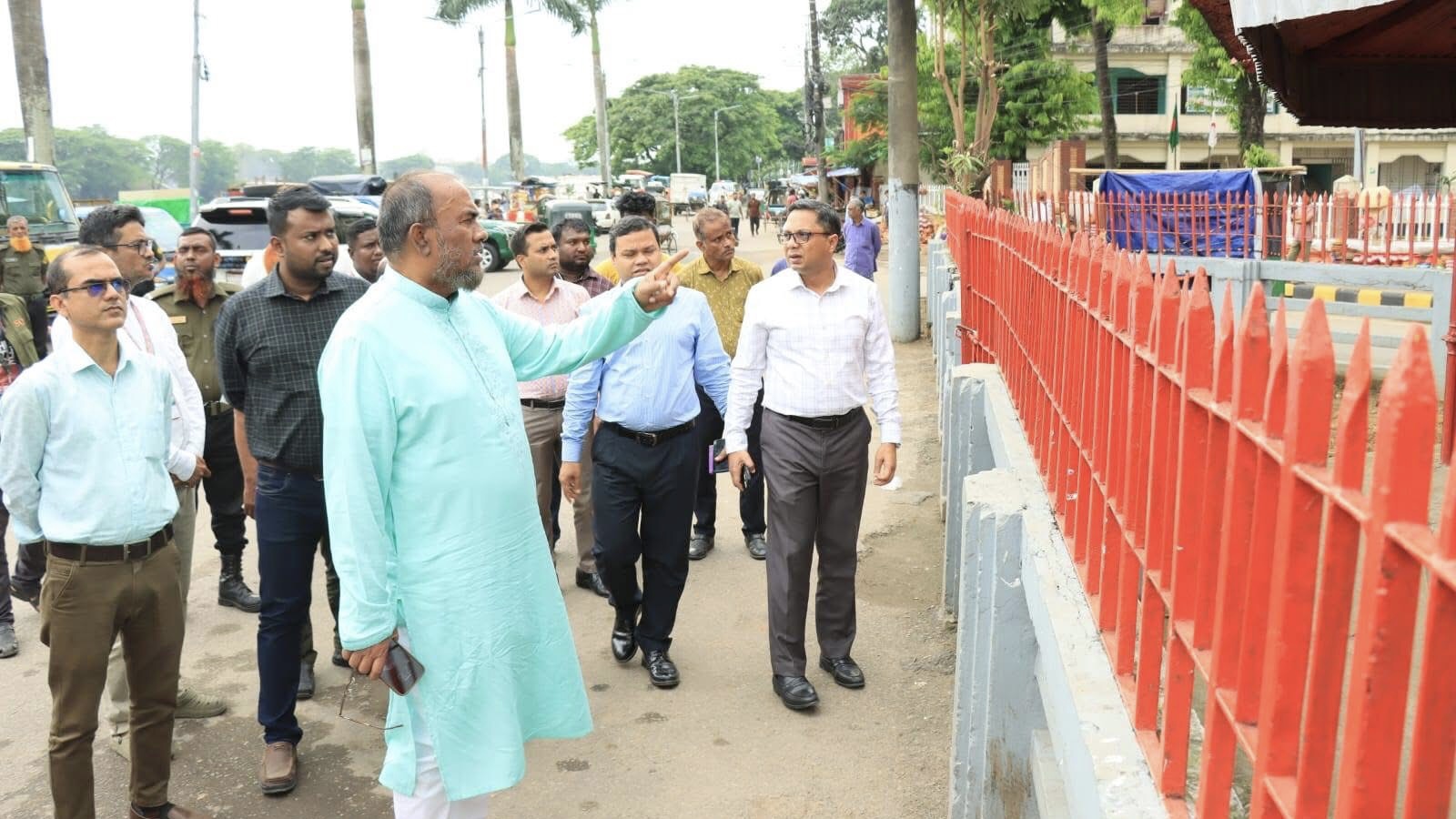 সিলেট নগরীর বন্যা নিয়ন্ত্রণে অবকাঠামো নির্মাণ ও সৌন্দর্য বর্ধন প্রকল্পস্থল পরিদর্শনে সিসিক প্রশাসক