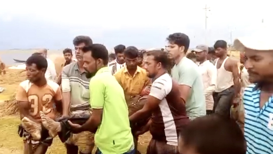 ​সুরমায় নিখোঁজ জহুরুলের মরদেহ উদ্ধার : কান্নায় ভেঙে পড়েছে পুরো গ্রাম